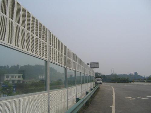 鄭州護欄網(wǎng)廠金屬聲屏障的應用與優(yōu)勢