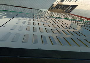 百葉金屬聲屏障廠家的優(yōu)勢與應用